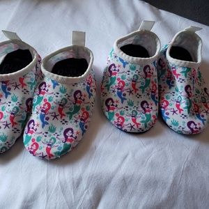 Monkey Feet Mermaid Swim Shoes Like New
